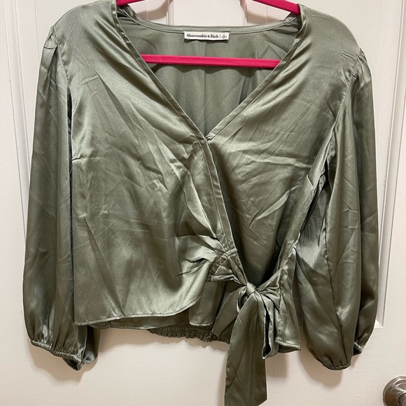 Abercrombie and Fitch Silky Crop Top - Picture 2 of 5